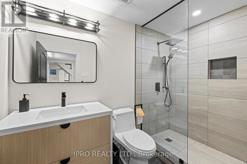 5103 Royal Mills Court, Mississauga, ON - Indoor Photo Showing Bathroom