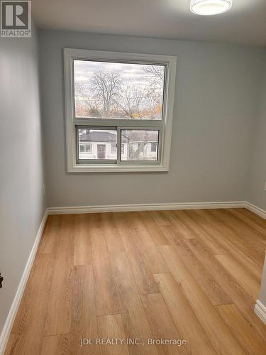 4750 Saint Lawrence Avenue E, Niagara Falls, ON - Indoor Photo Showing Other Room