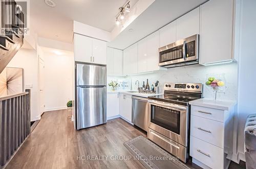 Unit 12 - 57 Finch Avenue W, Toronto, ON - Indoor Photo Showing Kitchen