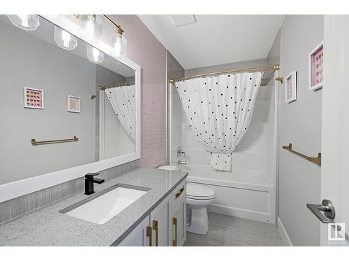 3644 Hummingbird Wy Nw, Edmonton, AB - Indoor Photo Showing Bathroom