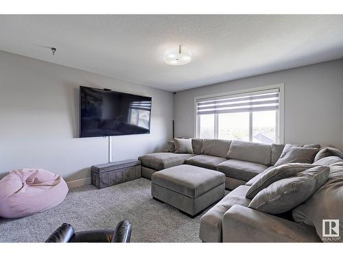 3644 Hummingbird Wy Nw, Edmonton, AB - Indoor Photo Showing Living Room