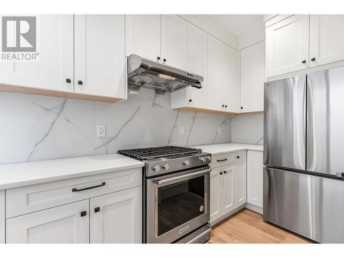 13590 231B Street, Maple Ridge, BC - Indoor Photo Showing Kitchen