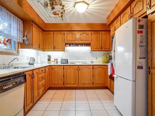 Cuisine - 5678 Rue Alexandre, Brossard, QC - Indoor Photo Showing Kitchen