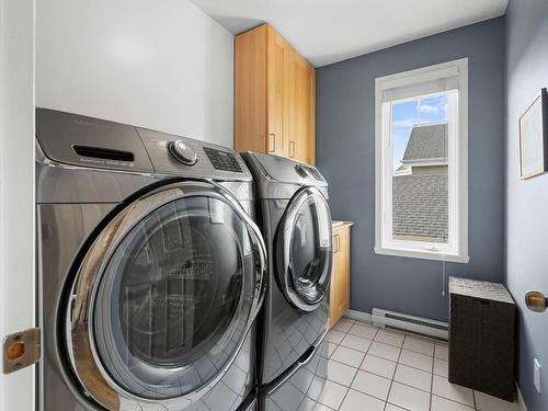 Salle de lavage - 404 Rue Des Sizerins, Lévis (Les Chutes-De-La-Chaudière-Ouest), QC - Indoor Photo Showing Laundry Room