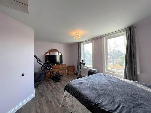 303 Heron Street, Thunder Bay, ON - Indoor Photo Showing Bedroom