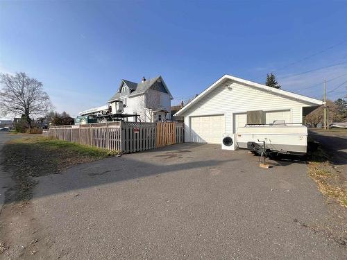 303 Heron Street, Thunder Bay, ON - Outdoor