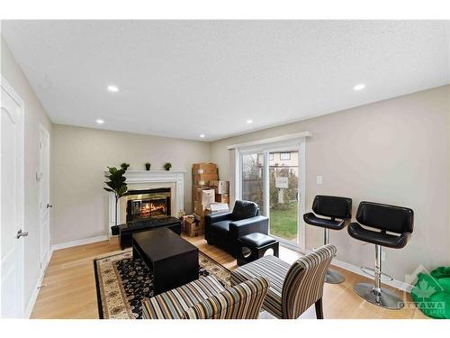 Upper-1520 Blohm Drive, Ottawa, ON 