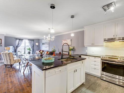 Kitchen - 3966 Rue Gertrude, Montréal (Verdun/Île-Des-Soeurs), QC - Indoor Photo Showing Kitchen With Upgraded Kitchen