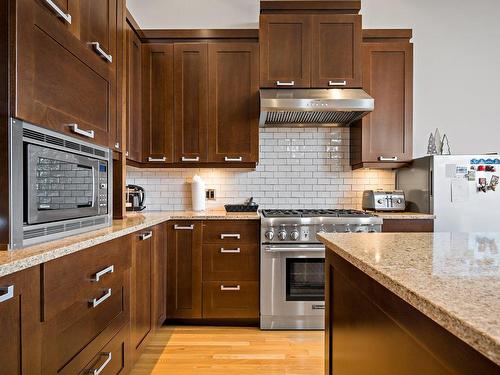 Cuisine - 525 Ch. De Cassiopée, Mont-Tremblant, QC - Indoor Photo Showing Kitchen With Upgraded Kitchen