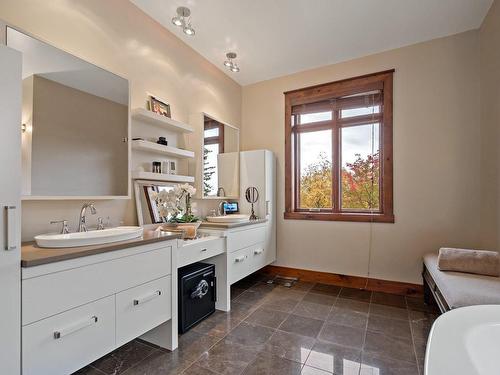 Salle de bains attenante Ã  la CCP - 525 Ch. De Cassiopée, Mont-Tremblant, QC - Indoor Photo Showing Bathroom