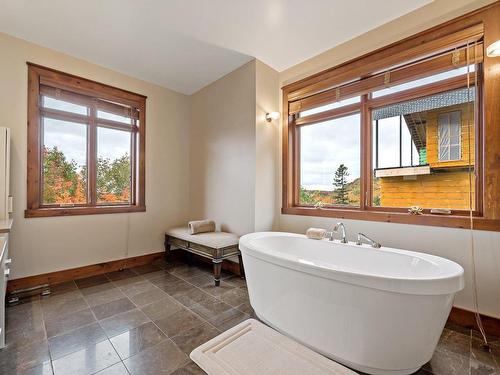 Salle de bains attenante Ã  la CCP - 525 Ch. De Cassiopée, Mont-Tremblant, QC - Indoor Photo Showing Bathroom