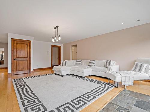 Salle familiale - 525 Ch. De Cassiopée, Mont-Tremblant, QC - Indoor Photo Showing Living Room