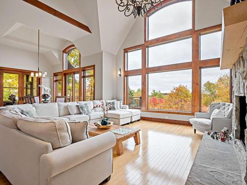 Salon - 525 Ch. De Cassiopée, Mont-Tremblant, QC - Indoor Photo Showing Living Room