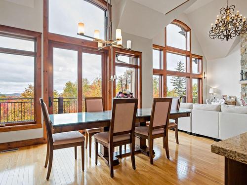 Salle Ã  manger - 525 Ch. De Cassiopée, Mont-Tremblant, QC - Indoor Photo Showing Dining Room