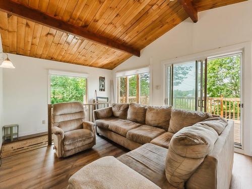 Living room - 1274 Rue Des Tourterelles, Magog, QC - Indoor Photo Showing Living Room