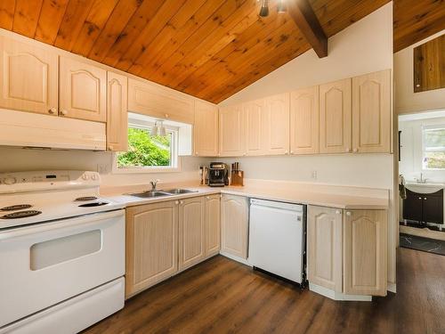 Kitchen - 1274 Rue Des Tourterelles, Magog, QC - Indoor Photo Showing Kitchen With Double Sink