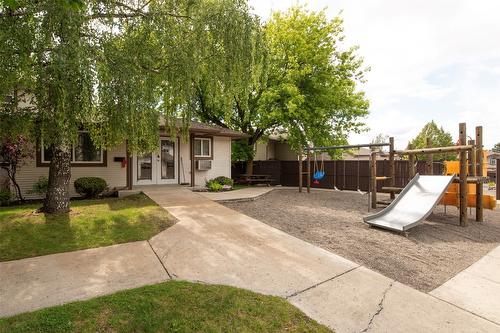 131-133 Wyndham Crescent, Kelowna, BC - Outdoor