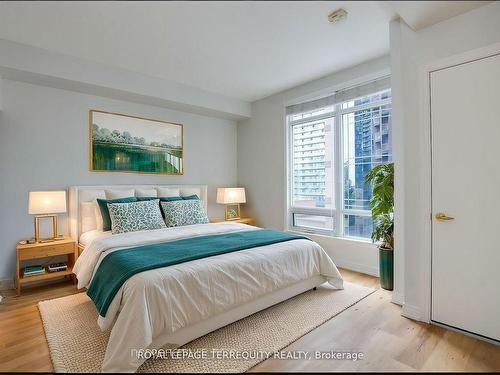 1101-100 Hayden St, Toronto, ON - Indoor Photo Showing Bedroom