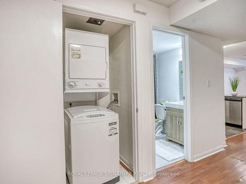 1102-20 Laidlaw St, Toronto, ON - Indoor Photo Showing Laundry Room