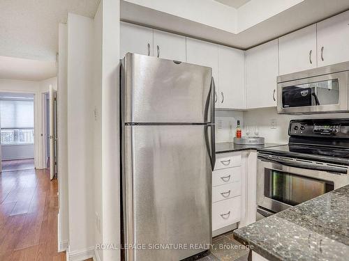 1102-20 Laidlaw St, Toronto, ON - Indoor Photo Showing Kitchen