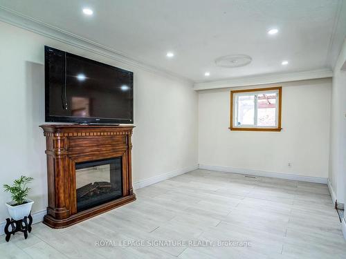 3956 Brandon Gate Dr N, Mississauga, ON - Indoor With Fireplace