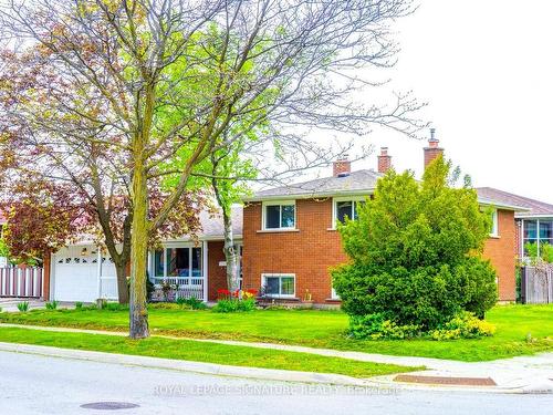 3956 Brandon Gate Dr N, Mississauga, ON - Outdoor