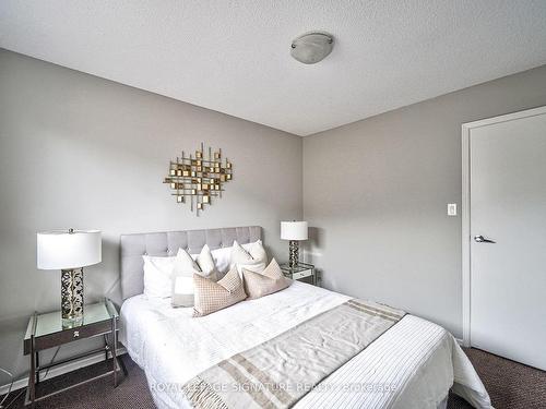 4160 Beacon Lane, Mississauga, ON - Indoor Photo Showing Bedroom