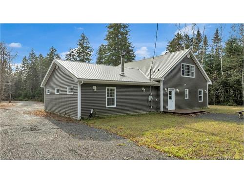 27 Woodland Rd, Pennfield, NB 