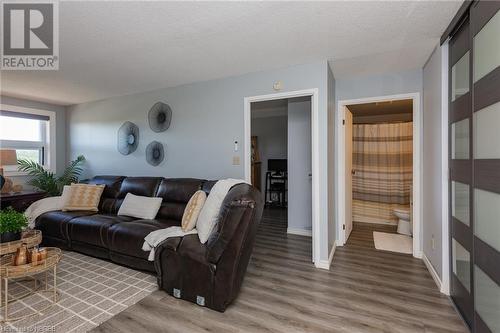 330 Sixth Avenue W Unit# 503, North Bay, ON - Indoor Photo Showing Living Room