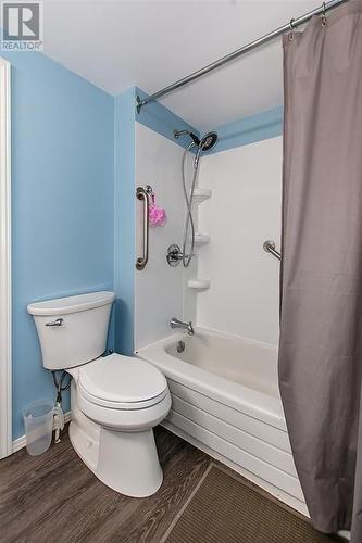 1746 St Clair Parkway, St Clair, ON - Indoor Photo Showing Bathroom