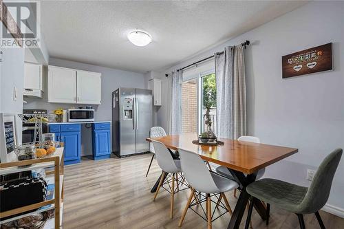 82 Finch Drive Unit# 31, Sarnia, ON - Indoor Photo Showing Dining Room