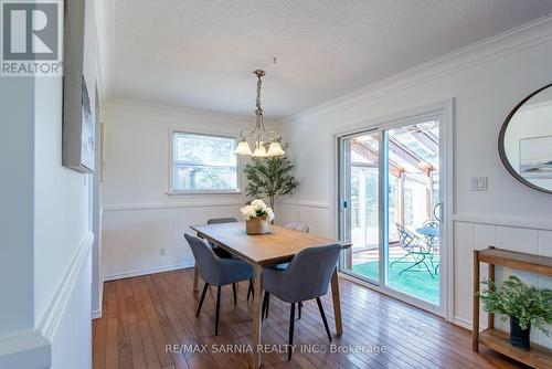 2337 Passingham Drive, Sarnia, ON - Indoor Photo Showing Dining Room