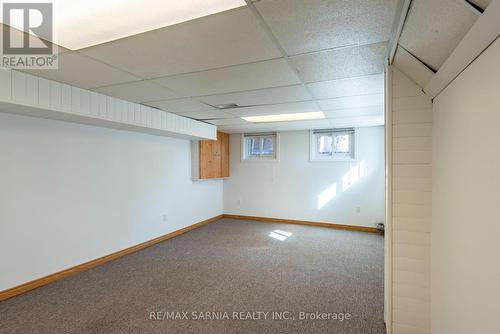 2337 Passingham Drive, Sarnia, ON - Indoor Photo Showing Other Room