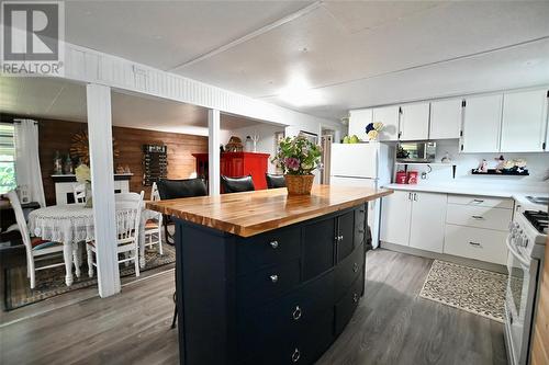 1940 London Line Unit# 4, Sarnia, ON - Indoor Photo Showing Kitchen