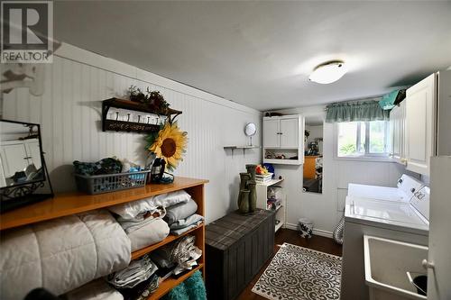 1940 London Line Unit# 4, Sarnia, ON - Indoor Photo Showing Laundry Room