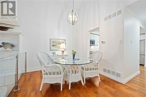 1500 Venetian Boulevard Unit# W-14, Point Edward, ON - Indoor Photo Showing Dining Room