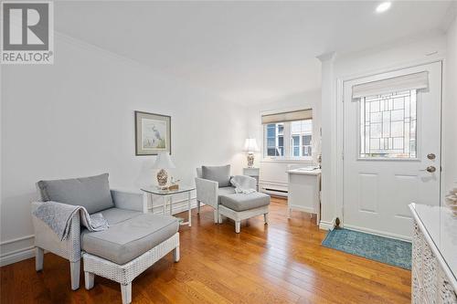 1500 Venetian Boulevard Unit# W-14, Point Edward, ON - Indoor Photo Showing Living Room