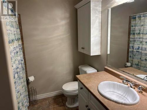 2016 Thelma Avenue, Sarnia, ON - Indoor Photo Showing Bathroom