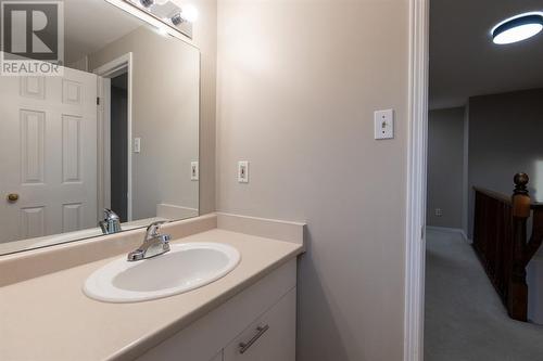 35 York Crescent Unit# 35, Sarnia, ON - Indoor Photo Showing Bathroom