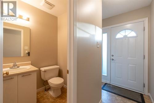 35 York Crescent Unit# 35, Sarnia, ON - Indoor Photo Showing Bathroom