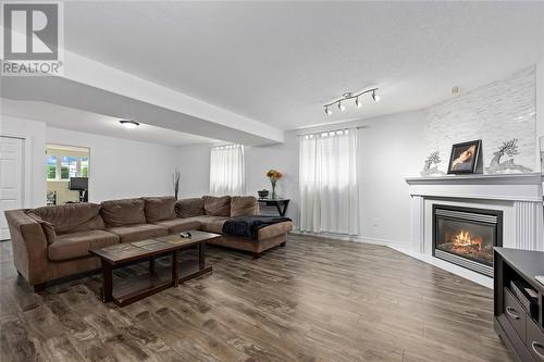 4018 Applewood Drive, Petrolia, ON - Indoor Photo Showing Living Room With Fireplace