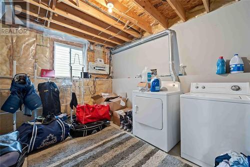 4018 Applewood Drive, Petrolia, ON - Indoor Photo Showing Laundry Room