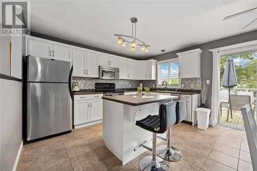 4018 Applewood Drive, Petrolia, ON - Indoor Photo Showing Kitchen