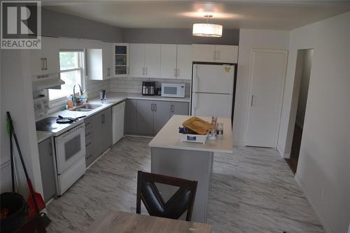 1012 Plymouth Street, Sarnia, ON - Indoor Photo Showing Kitchen With Double Sink