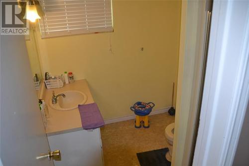 1012 Plymouth Street, Sarnia, ON - Indoor Photo Showing Bathroom