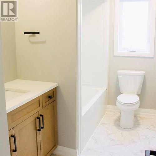 478 Huron Street, Plympton-Wyoming, ON - Indoor Photo Showing Bathroom