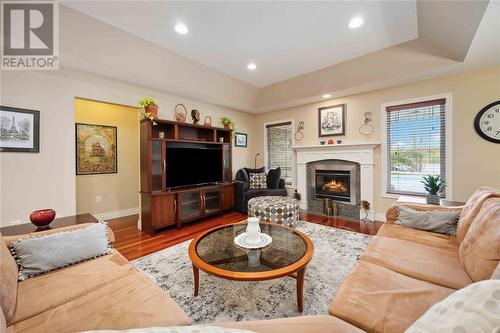 1278 Michigan Avenue, Sarnia, ON - Indoor Photo Showing Living Room With Fireplace