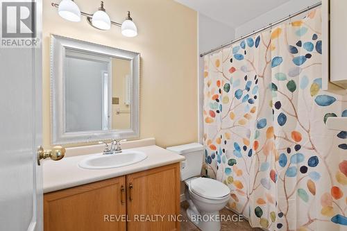 402 - 649 Davis Drive, Kingston (East Gardiners Rd), ON - Indoor Photo Showing Bathroom