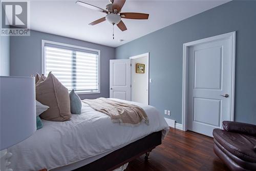 3394 Schram Drive, Plympton-Wyoming, ON - Indoor Photo Showing Bedroom