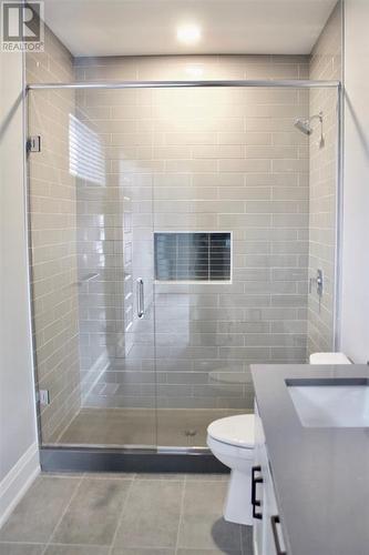 480 Huron Street, Plympton-Wyoming, ON - Indoor Photo Showing Bathroom